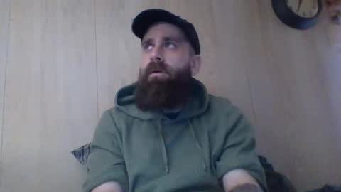 huskygengar22 online show from April 5, 7:00 pm