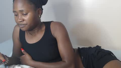 hyacinth_b online show from July 6, 6:43 pm