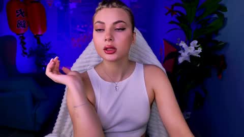 hyileyclark online show from April 19, 9:43 am