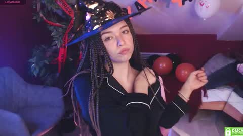 Snapshot of hypequeen_ chatting on October 22, 10:11 pm Julia online show from October 22, 10:11 pm