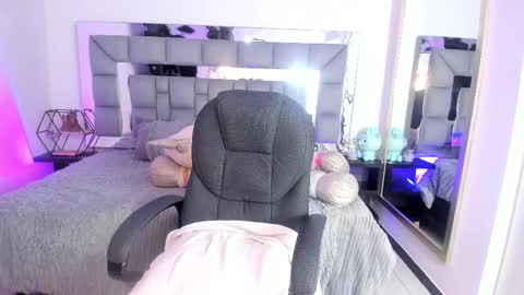 Akane online show from February 19, 7:37 pm