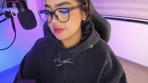 Ari online show from April 7, 2:24 am