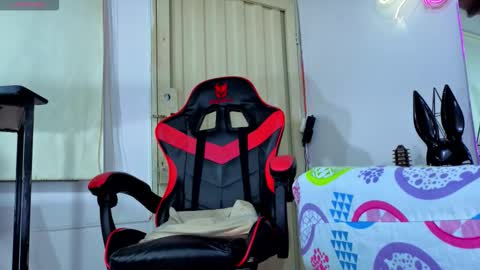 kelvis online show from March 1, 6:06 am