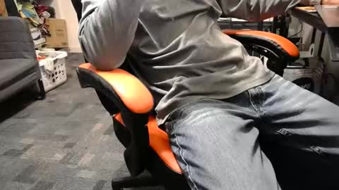 Snapshot of i_am_only_human chatting on December 15, 9:31 pm lucifer online show from December 15, 9:31 pm