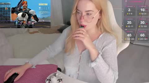 HiI am  EvaPVT is open  online show from March 9, 3:16 pm