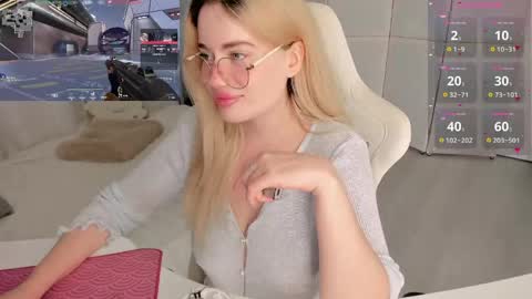 HiI am  EvaPVT is open  online show from April 23, 3:46 pm