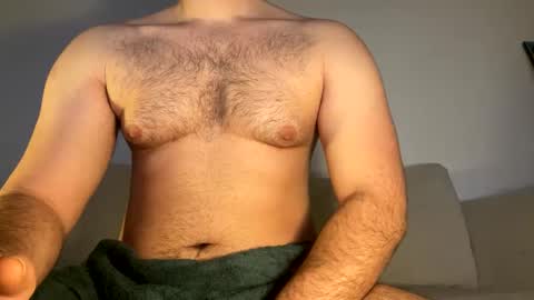 iam4u100 online show from February 12, 9:31 am