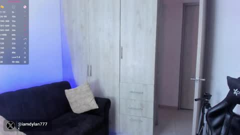 Dylan  independent model  online show from March 6, 10:04 pm