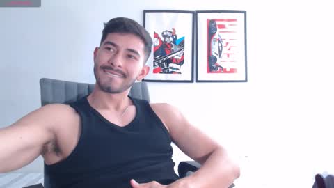  INDEPENDENT MODEL online show from October 31, 3:56 pm