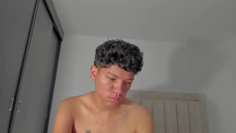 Juliiiiian online show from June 5, 11:04 am