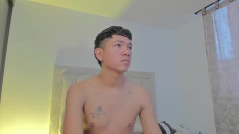 Juliiiiian online show from February 28, 11:25 am