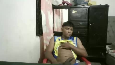 iammaximo online show from March 6, 11:47 am