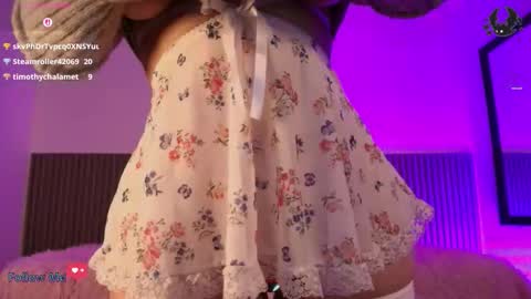 V I C T O R I A online show from January 9, 8:58 pm