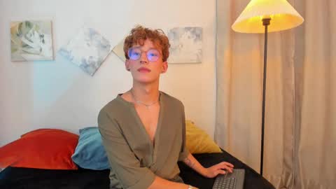 ian  online show from November 6, 4:15 am