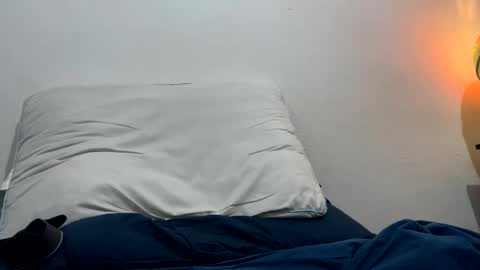 ianhdez04 online show from October 10, 4:29 am