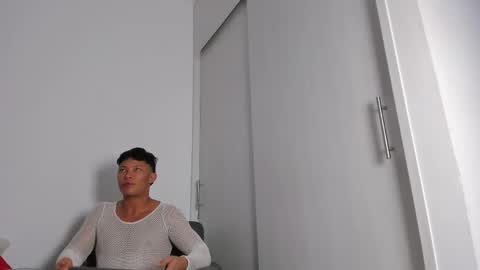 Ian Machado online show from April 21, 3:35 am