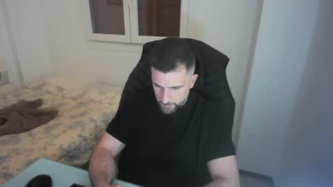 iberian_macho online show from April 14, 1:58 pm
