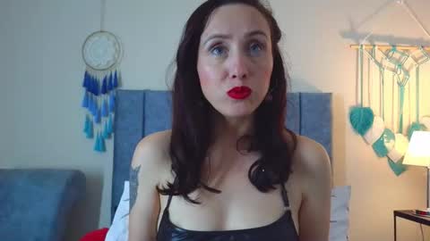 Iberian Moon online show from October 25, 6:41 pm