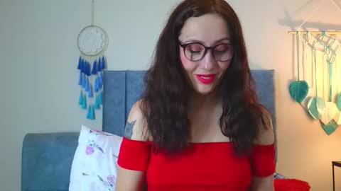 Iberian Moon online show from November 20, 7:11 pm