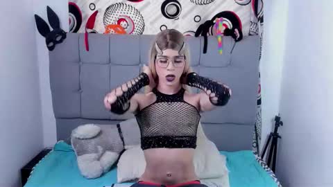 Camila online show from November 19, 9:46 pm