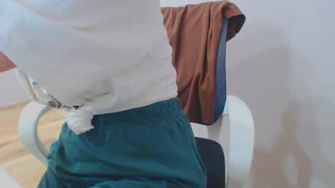 Ice online show from February 25, 1:10 pm