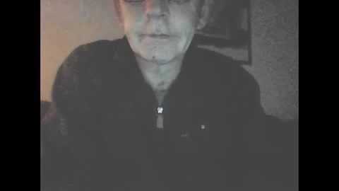 icemandude online show from November 15, 1:24 pm