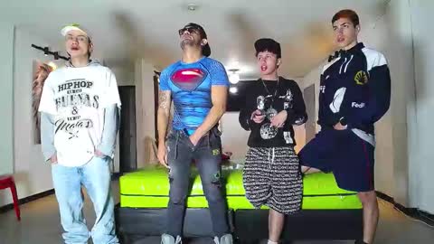 THOMAS AND DAMIAND online show from November 15, 12:40 pm