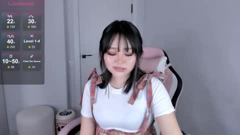 Hitomi   online show from January 6, 1:15 pm