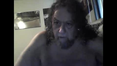 Snapshot of icu2try2xs2 chatting on February 16, 10:43 pm icu2try2xs2 online show from February 16, 10:43 pm