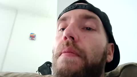 Snapshot of icyfucktoy chatting on February 27, 3:05 pm icyfucktoy online show from February 27, 3:05 pm