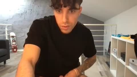 icyninesix online show from January 17, 8:24 am