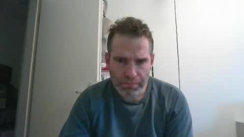 idontknowwhy1 online show from January 27, 8:07 am