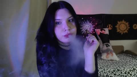 Vella online show from April 9, 3:39 pm