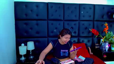 iisalombardi online show from February 17, 2:21 am