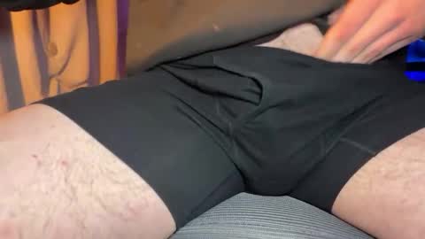 ilbender online show from March 5, 9:15 pm