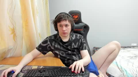 iliaskris online show from April 6, 3:48 am