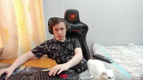 iliaskris online show from March 17, 1:38 pm