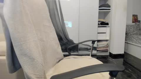 Bamby online show from December 19, 8:59 pm