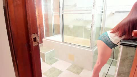 LILY online show from July 8, 11:57 am