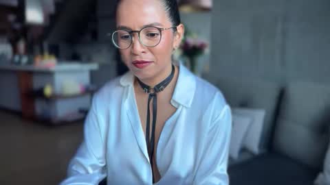 Kloe online show from November 6, 10:24 pm