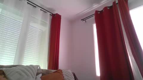 illela1387 online show from April 2, 12:01 pm