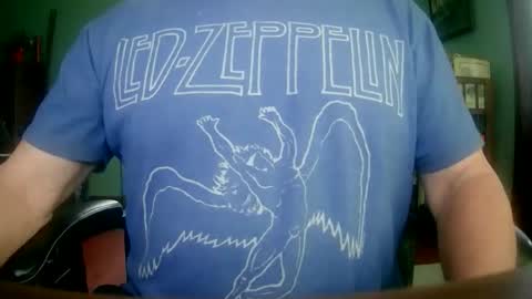 ilundercover2 online show from April 3, 12:12 pm