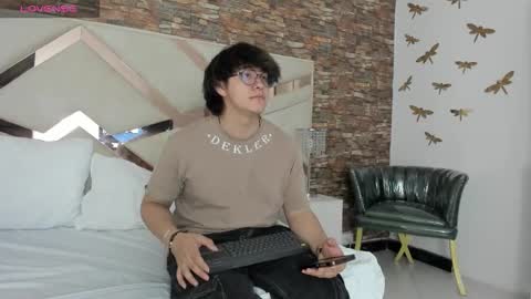 im__noah online show from November 24, 10:52 pm