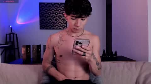 IM  THOMAS online show from November 6, 2:36 am