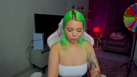 Roxy online show from February 9, 7:49 pm