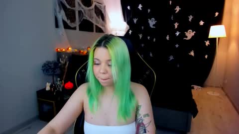 Roxy online show from October 23, 7:15 pm