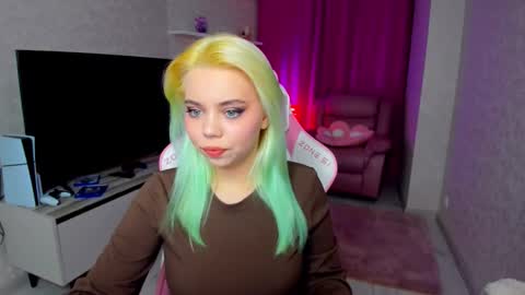 Roxy online show from November 22, 5:22 pm