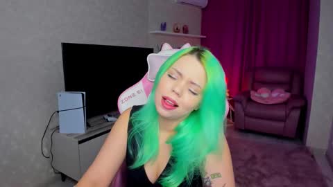 Roxy online show from February 28, 7:51 pm