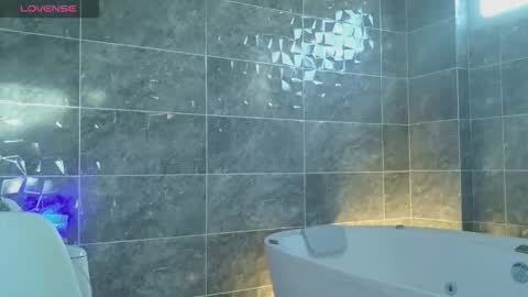 aurora online show from December 15, 9:11 pm