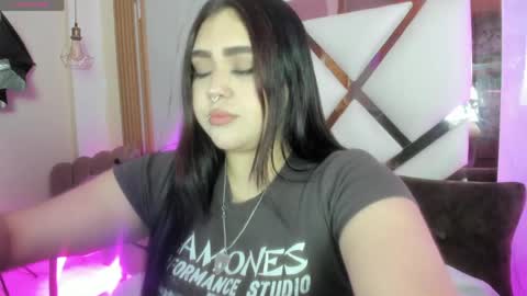 im_bunny__ online show from April 13, 11:47 am